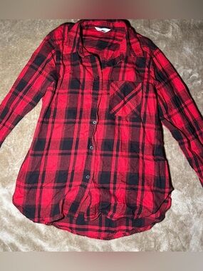 Time and Tru Red & Black Plaid Button-Front Shirt